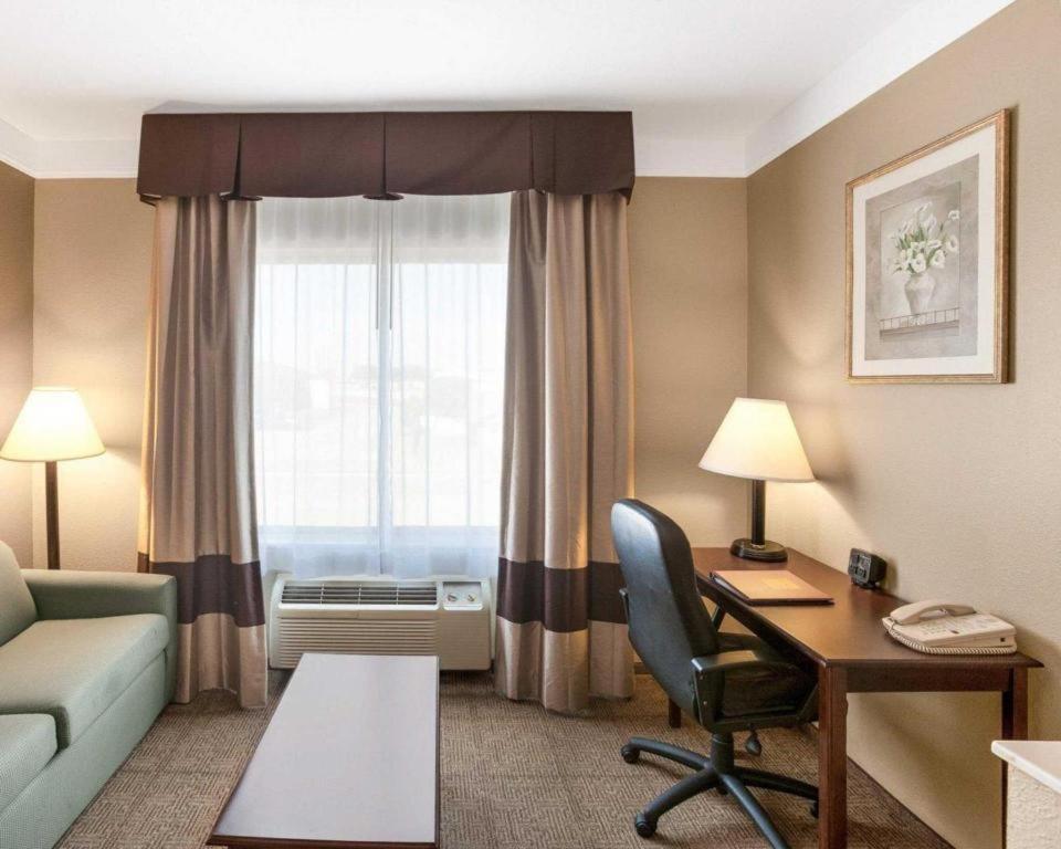 Comfort Suites Plainview Eksteriør bilde